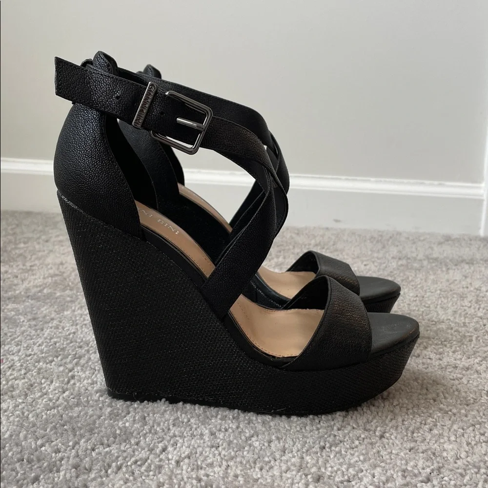 Gianni Bini Black Ankle Strap Wedge Sandals - Picture 5 of 16